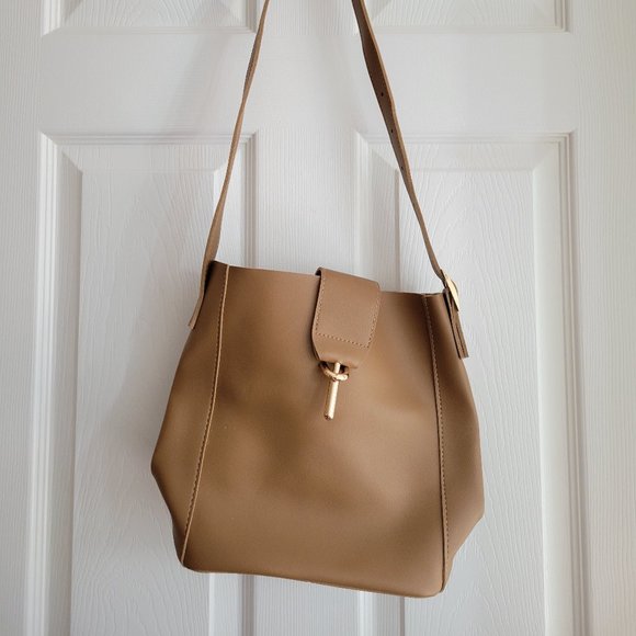 Brown Bucket Tote Bag with Pouch - Picture 1 of 3